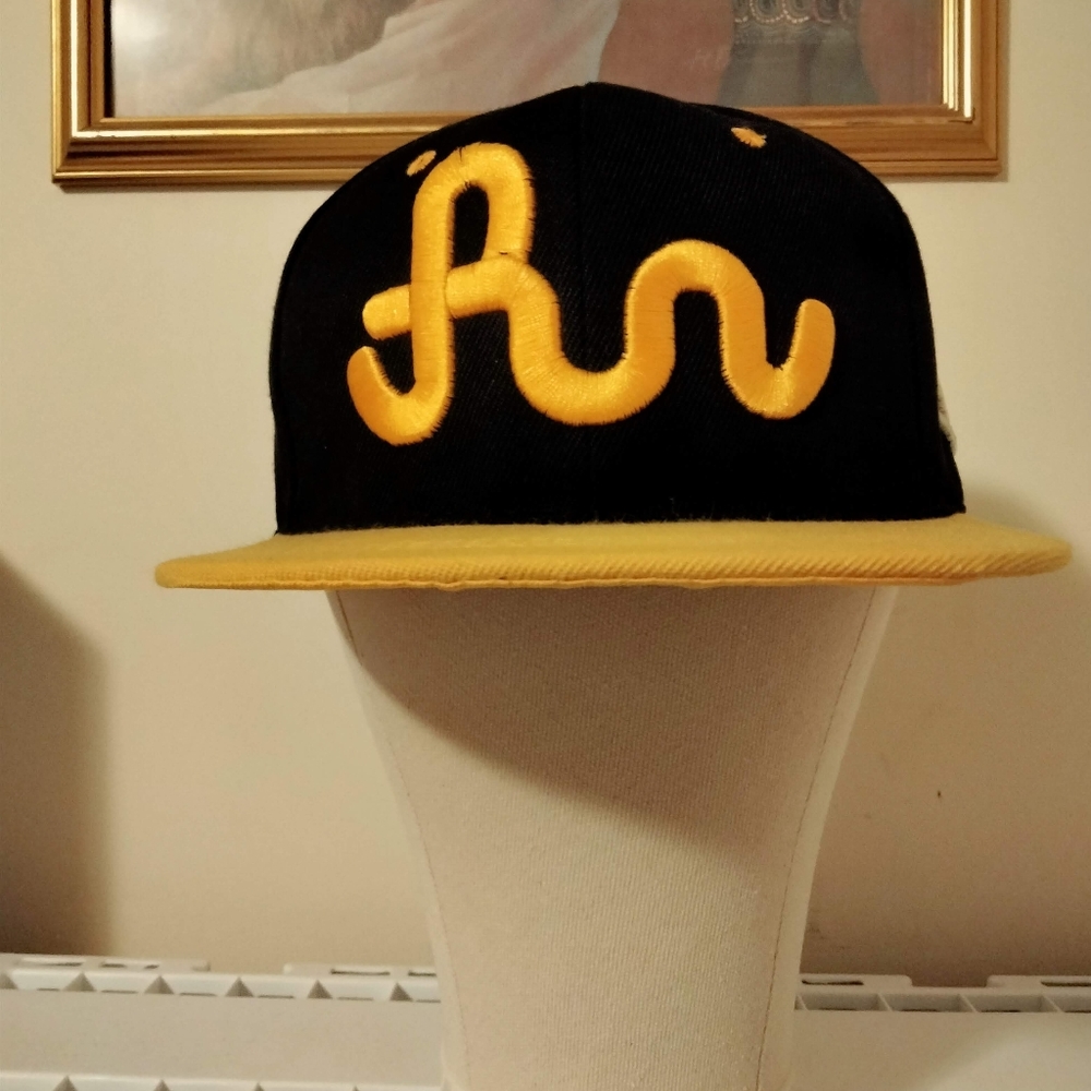 Black and Gold Novelty Men's Baseball Cap-Don't Walk But Run
